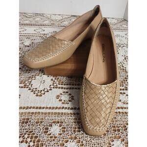 Women's Bellini Low Heel Tan Leather Loafers w/Basket Weave Upper (worn once)
